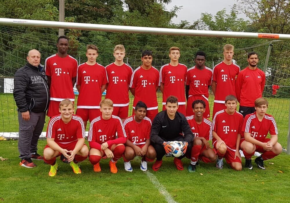Mannschaftsfoto der B-Junioren 2018/19